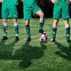 SELECT Shin Guards - High Safe 5 SELECT Shin Guards - High Safe -Pro Sport Verkauf 8559760 850020 850021 850022 Blue Black Shin guards action2 e4aca086 64ba 4ed4 a06c 9607f7264ee2